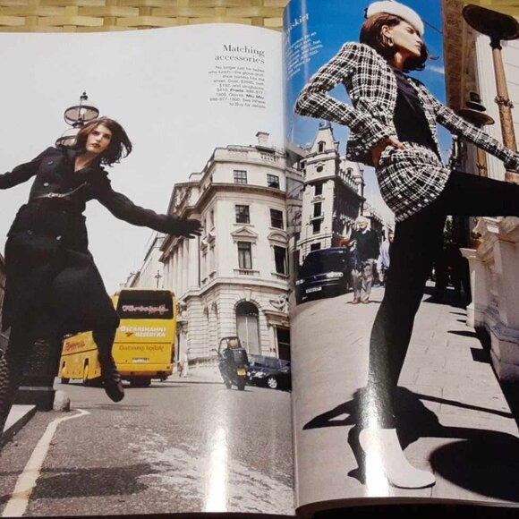 Harper's Bazaar October 2003 Featuring Catherine Zeta Jones - Picture 8 of 12